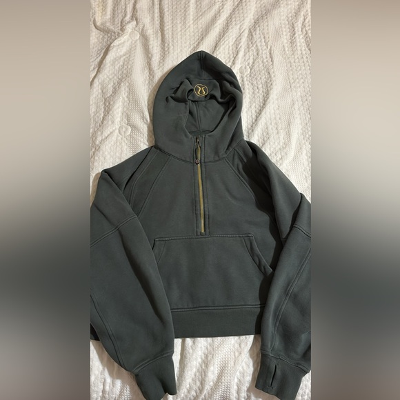 Green lululemon scuba - Picture 1 of 4